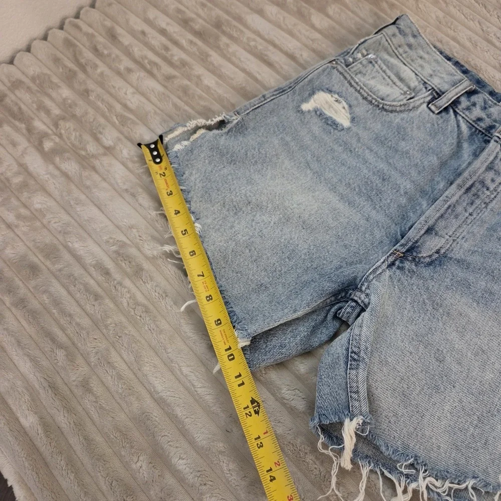 FP Free People Denim Shorts Size 25 High Rise Frayed Cutoff Light Wash Jean - Picture 5 of 10